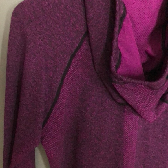 PERFECT CONDITION hooded workout jacket - Picture 9 of 13